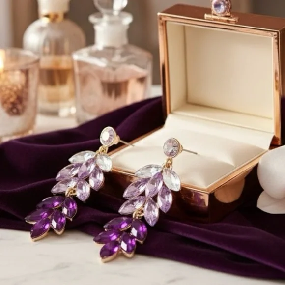 ✨Zara Ayla Purple Crystal Drop Earrings - Picture 3 of 6